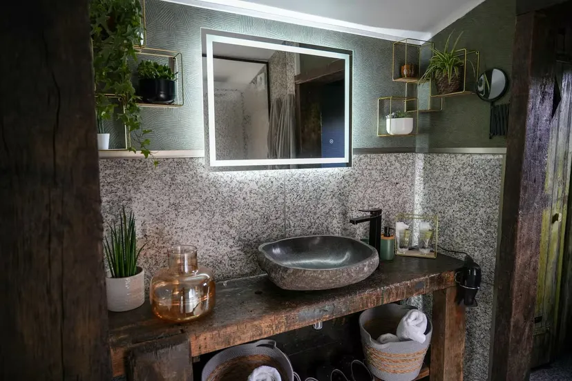 Cottage romantique au bord de l’eau avec jacuzzi privé et pêche 64