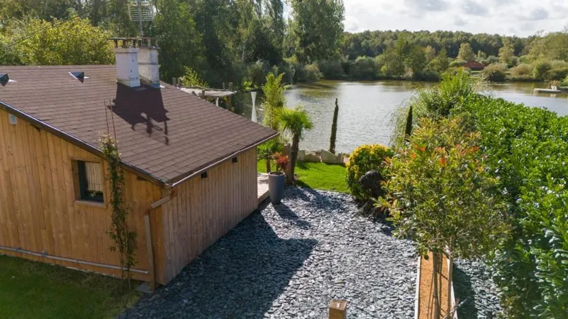 Petit havre romantique avec jacuzzi et pêche 54