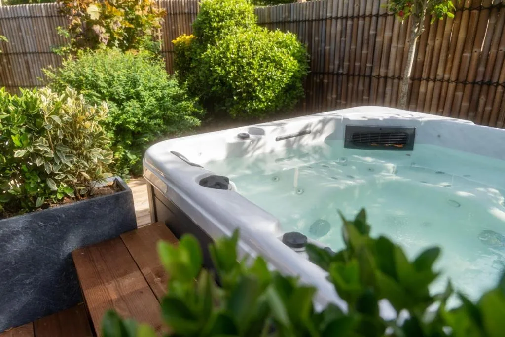 Petit havre romantique avec jacuzzi et pêche 54