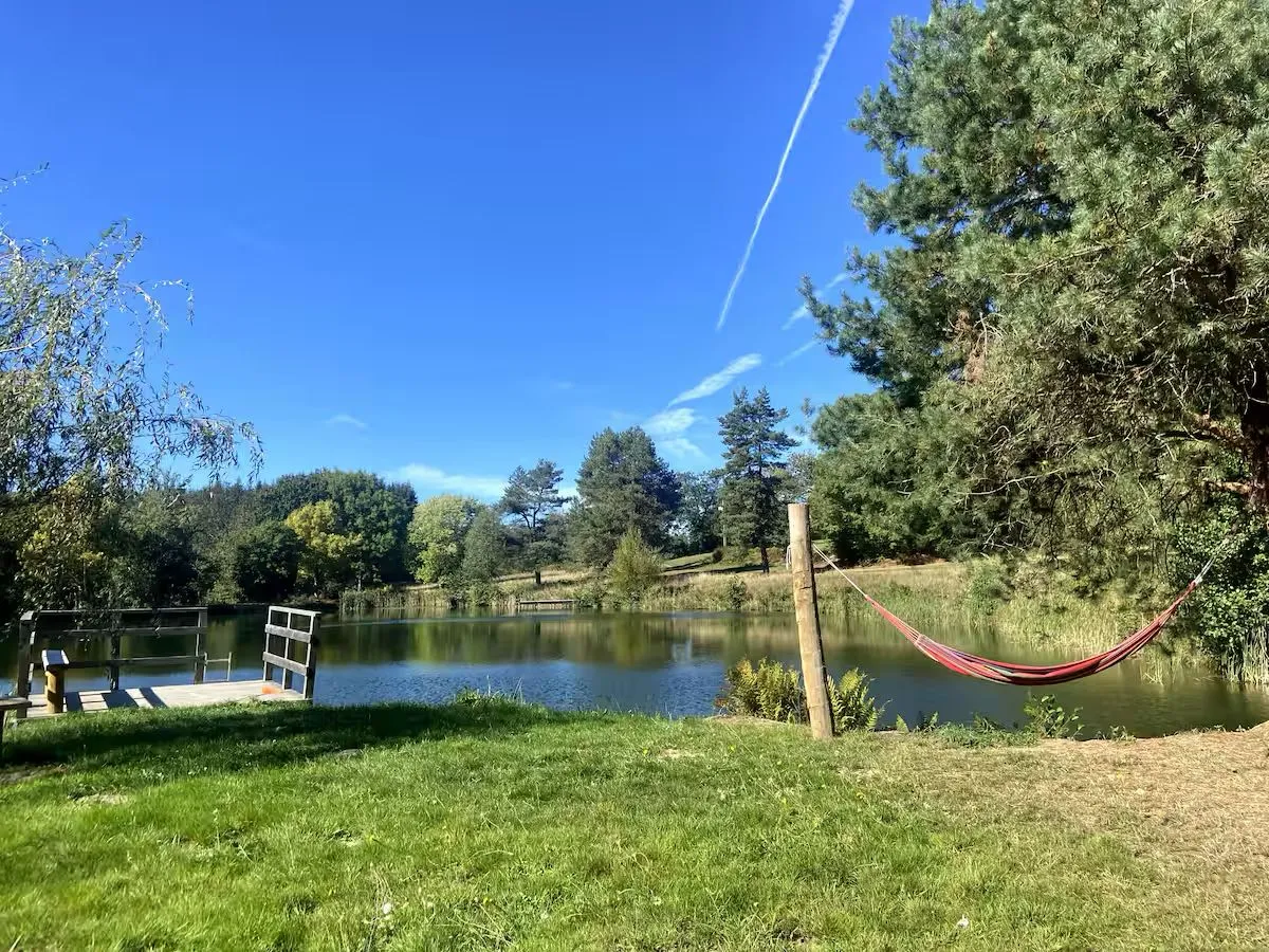 Havre de paix en pleine nature avec 3 étangs privé La Past