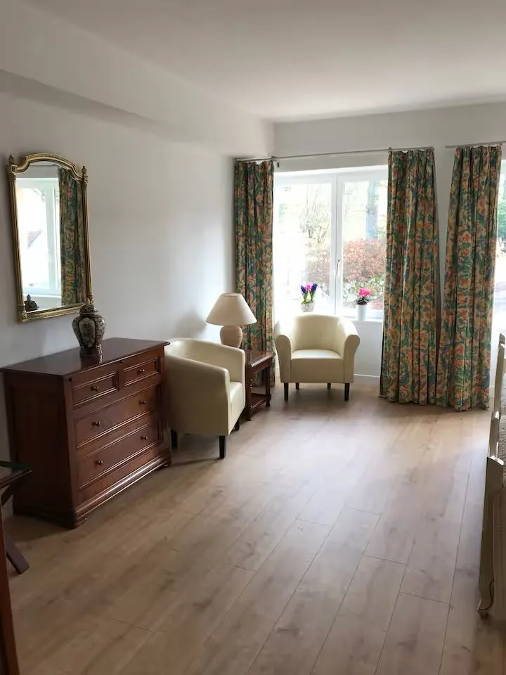 Grand gîte à louer dans le Morvan – 14 couchages, 3 étangs, 7 hectares de nature