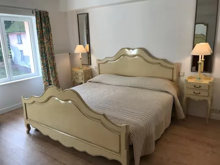 Grand gîte à louer dans le Morvan – 14 couchages, 3 étangs, 7 hectares de nature