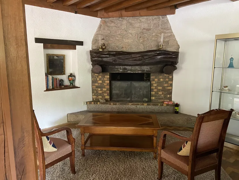 Grand gîte à louer dans le Morvan – 14 couchages, 3 étangs, 7 hectares de nature