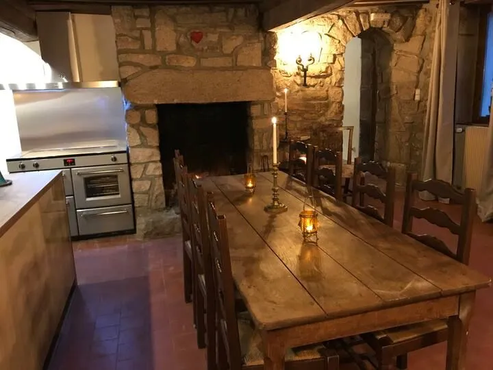 Grand gîte à louer dans le Morvan – 14 couchages, 3 étangs, 7 hectares de nature