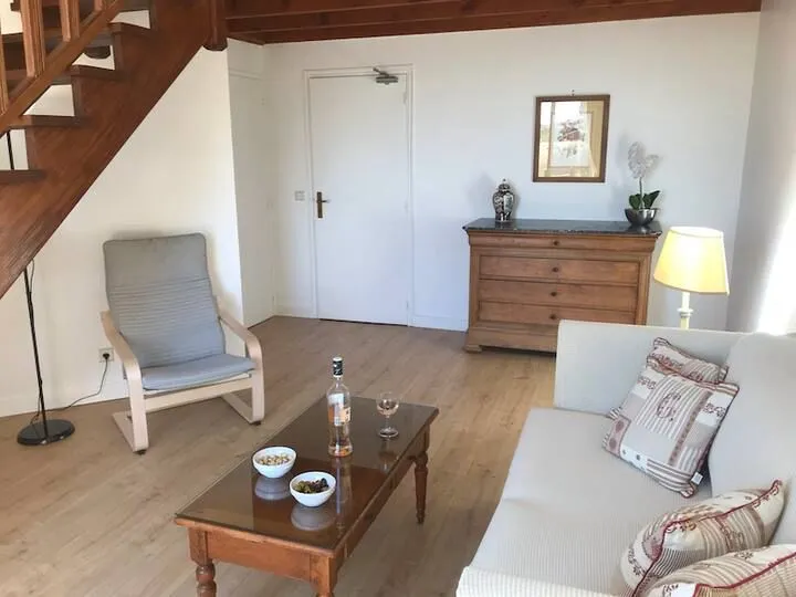 Grand gîte à louer dans le Morvan – 14 couchages, 3 étangs, 7 hectares de nature