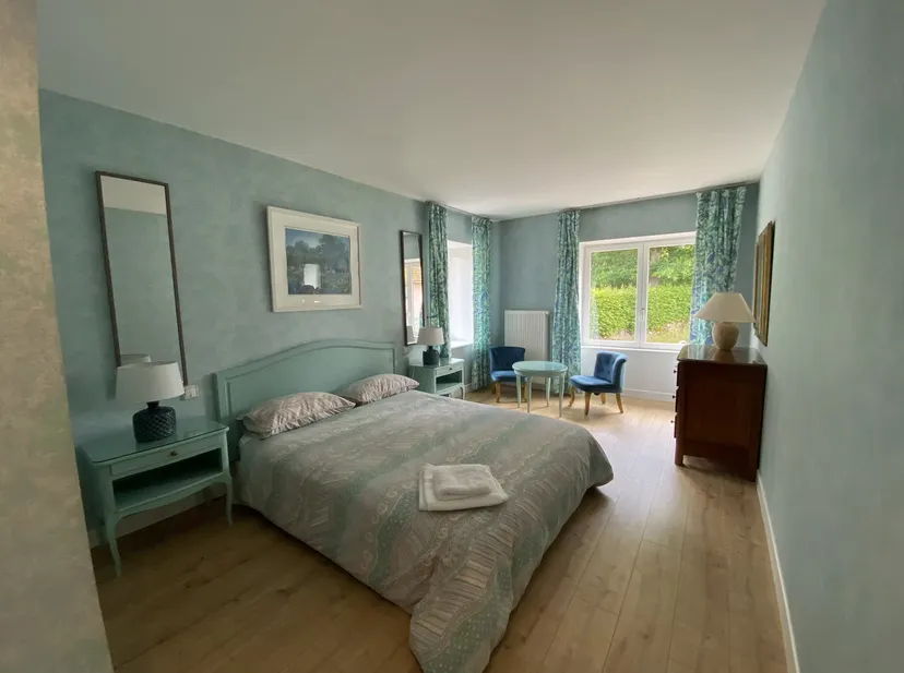 Grand gîte à louer dans le Morvan – 14 couchages, 3 étangs, 7 hectares de nature