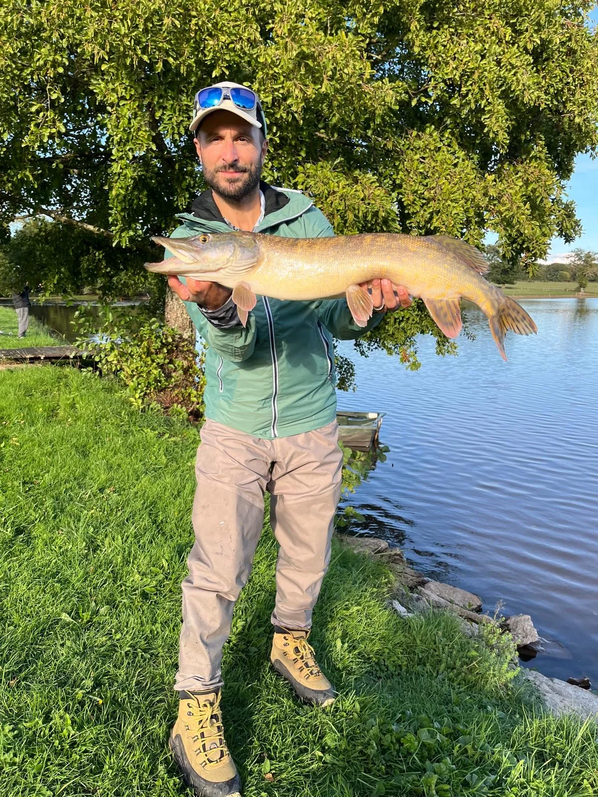 Pond of 39.54 ac; upscale cottage, nature, calm, beauty, serenity (7 beds)