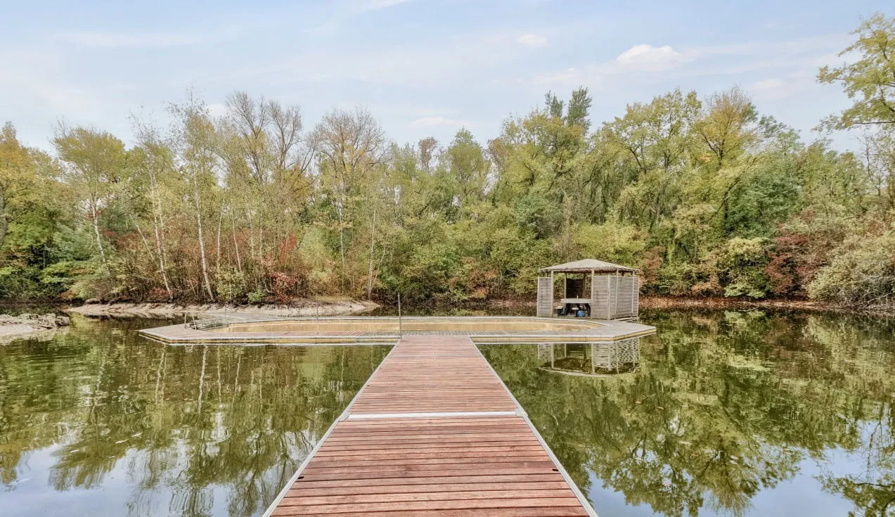 Séjour unique et sauvage : Étang privé et nature préservée près de Provins