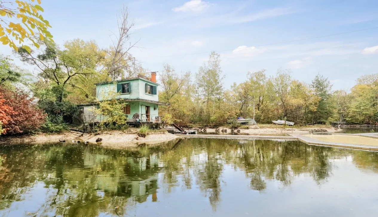 Séjour unique et sauvage : Étang privé et nature préservée près de Provins