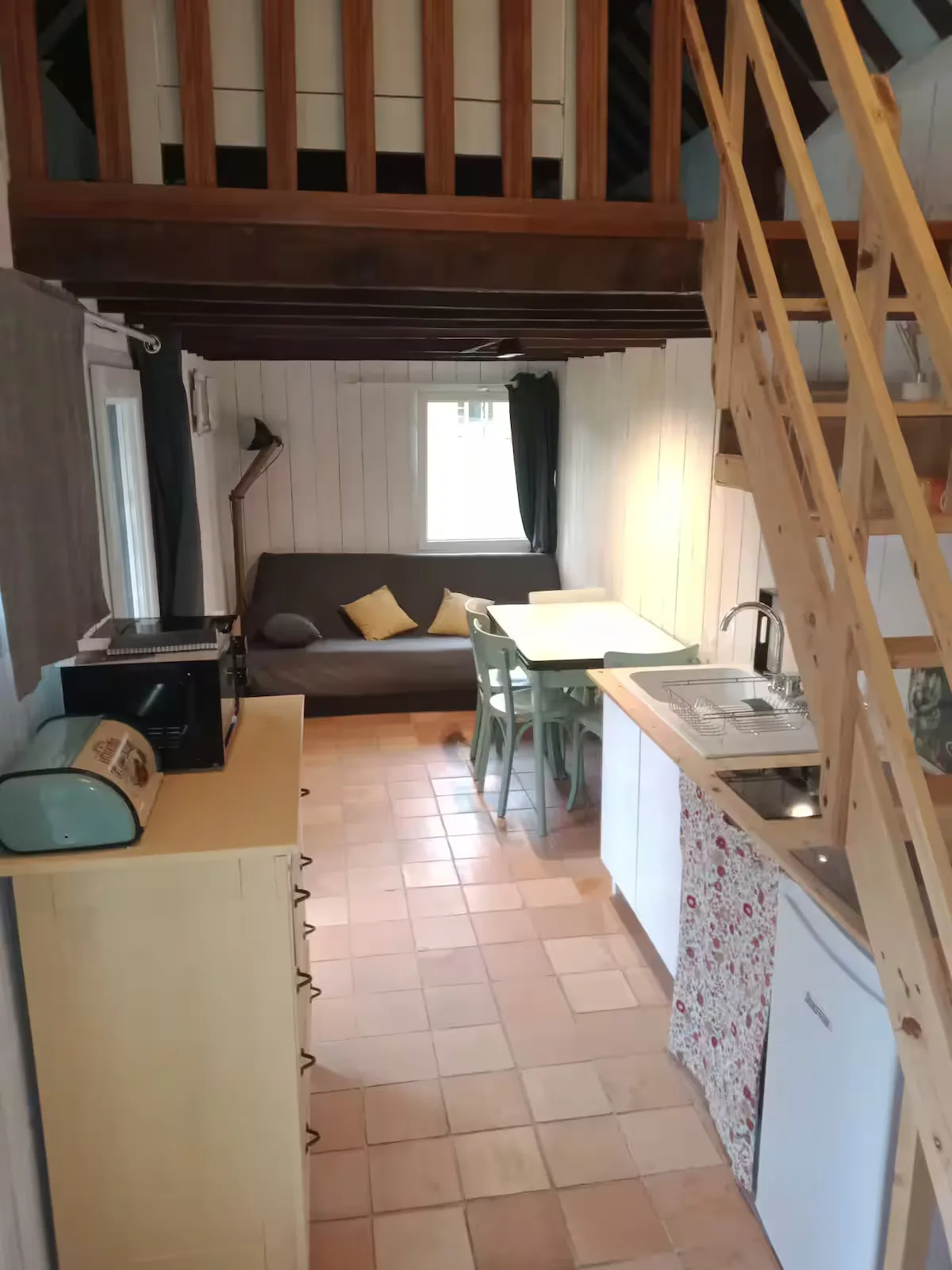 Havre de paix pour 6 voyageurs avec vue sur l'étang