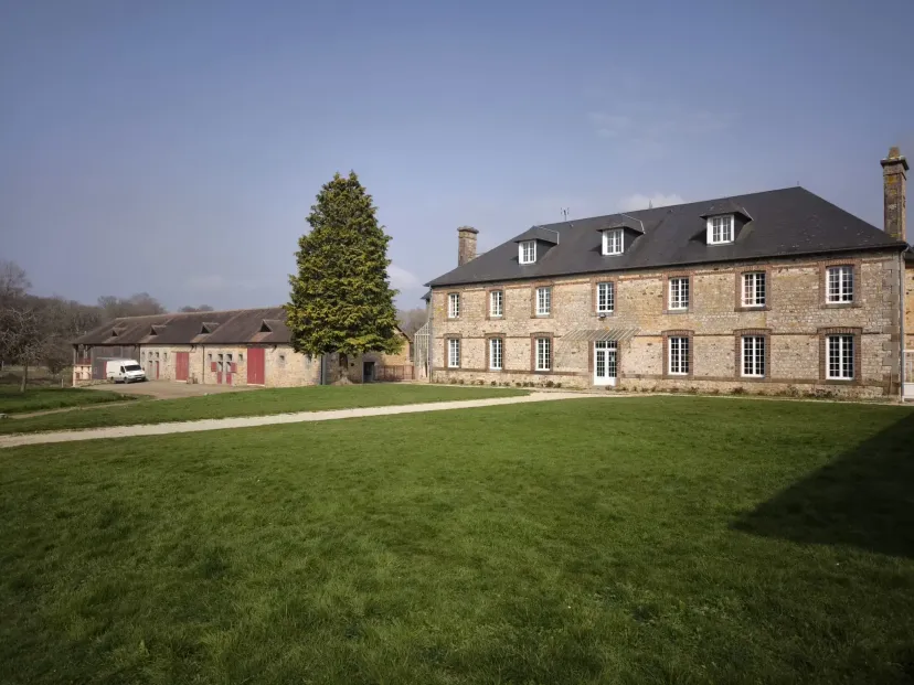 2 étangs de 6ha + accès au château en déconnexion totale au cœur de la nature