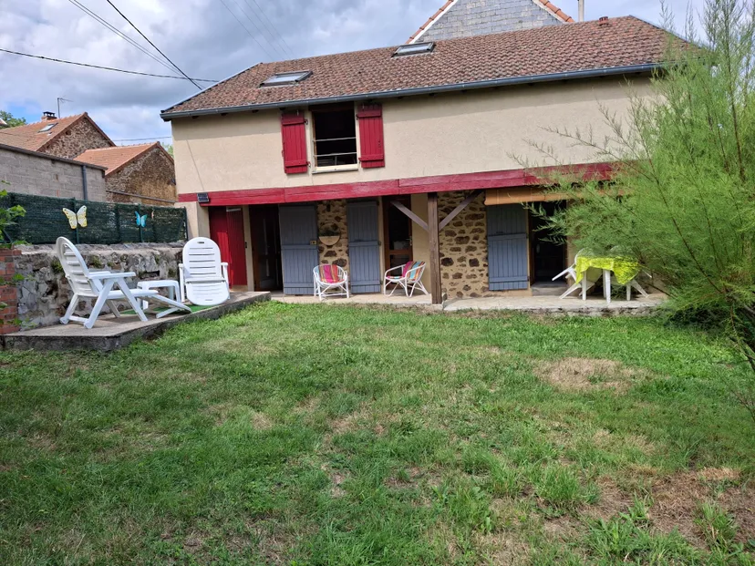 Gite trois personnes avec son étang privé