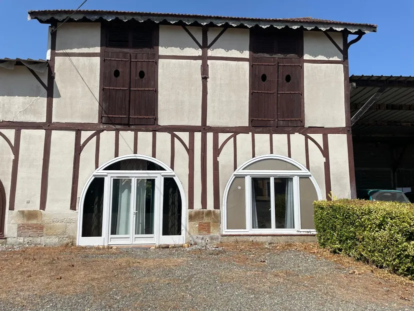 Holiday rental 20min from Mont de Marsan with a lake of 49.42 ac for fishing