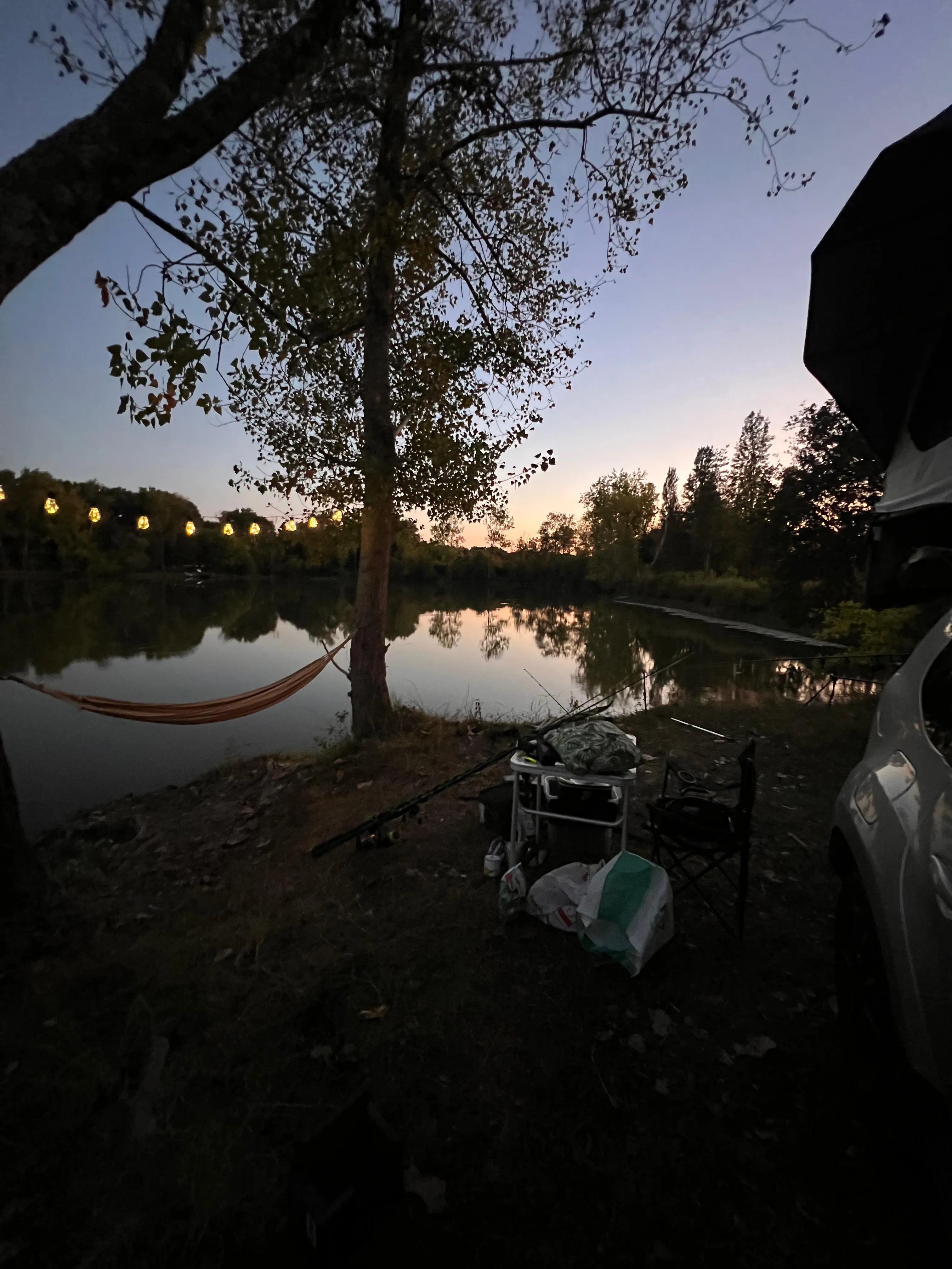 Ponds of 2x 7.41 ac for rent in the Landes with cottage by pond