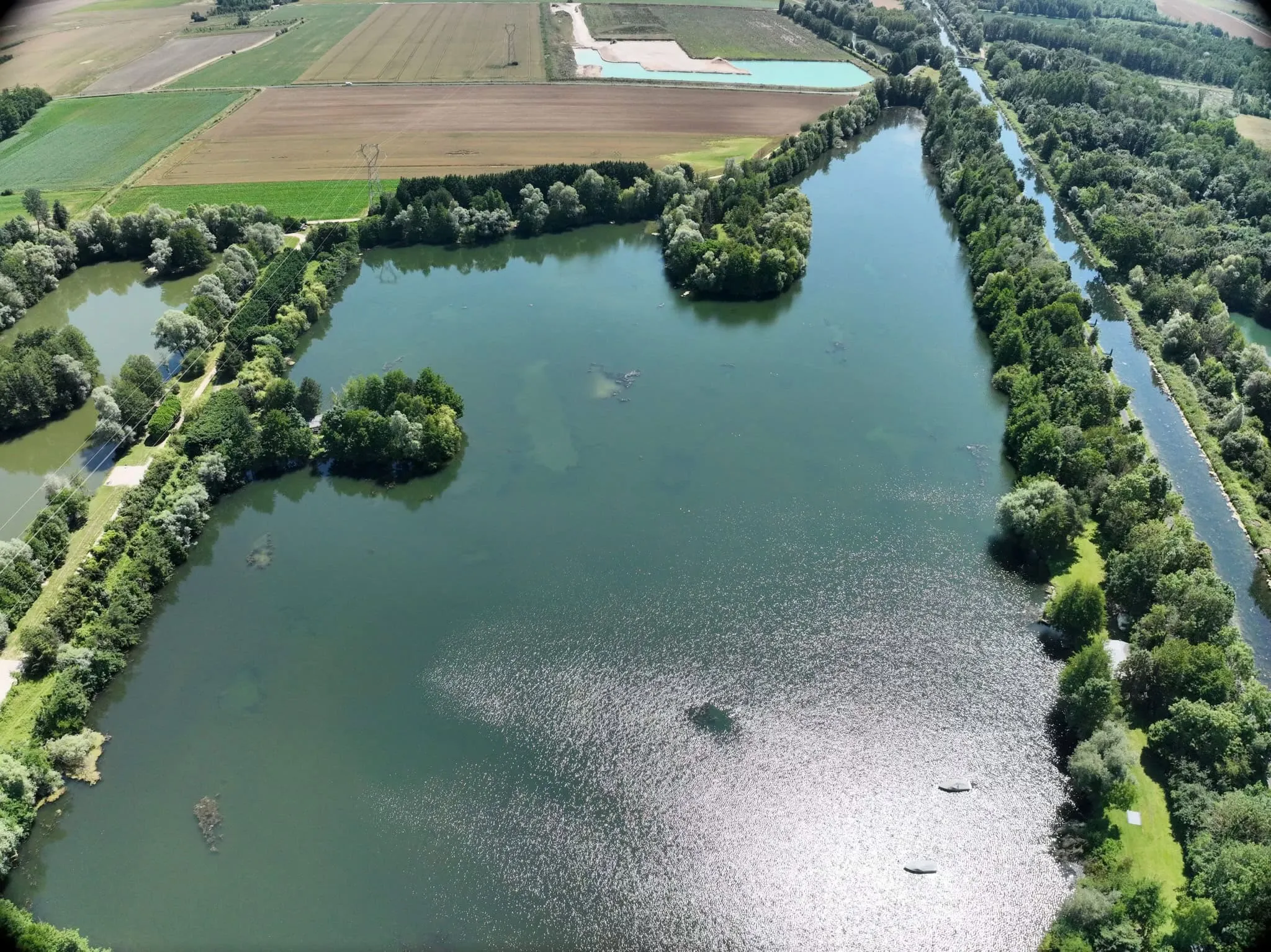 Etang de 17ha avec une tiny house 6 couchages