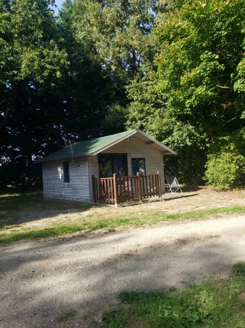Chalet en bord d'étang