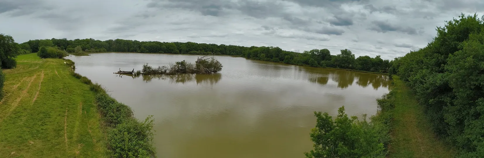 Cottage, with access private pond, ideal for a family stay