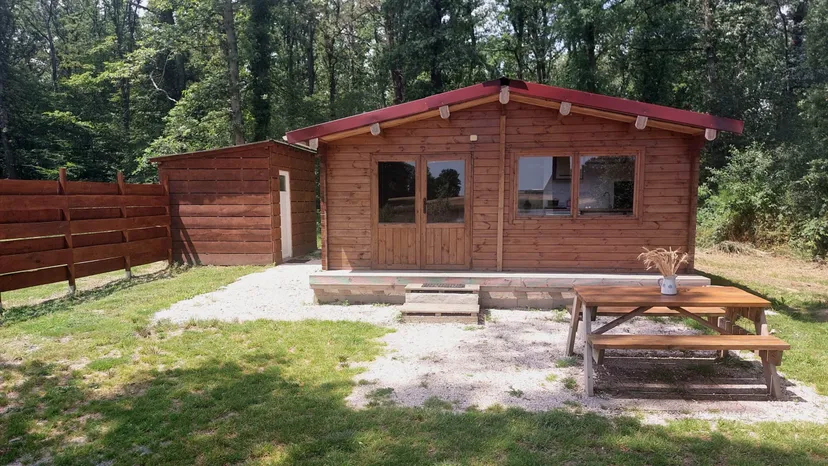 Chalet avec un magnifique étang de pêche de 4ha au cœur de la Touraine