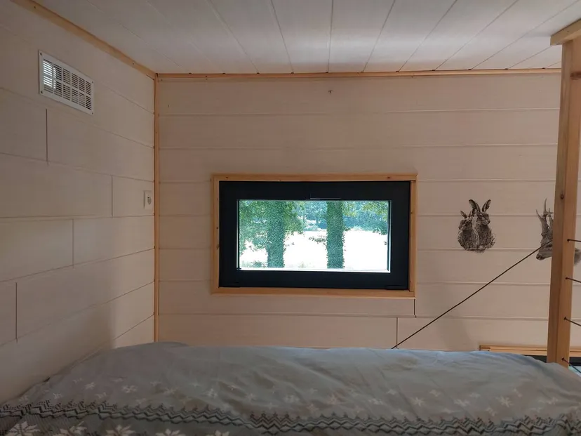 Tiny House avec accès direct à l'étang pour une pêche en toute tranquillité
