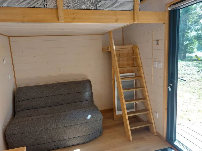 Tiny House avec accès direct à l'étang pour une pêche en toute tranquillité