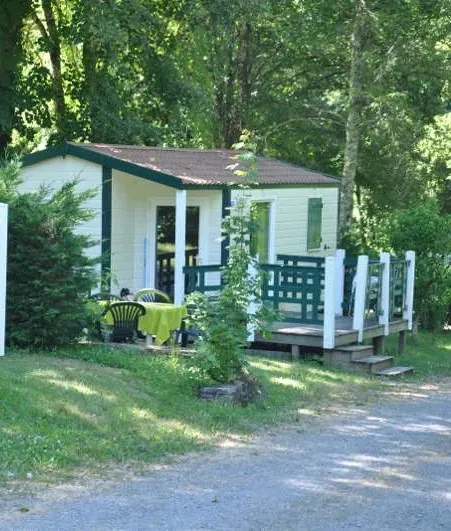 Chalet familial en Dordogne, au cœur du Périgord avec ses étangs de pêche