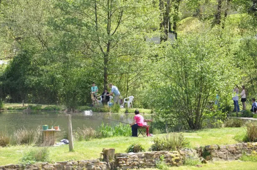 Séjour nature en Dordogne dans un chalet tout équipé avec ses étangs de pêche