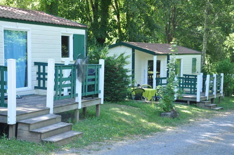 Chalet nature en Dordogne pour 4 personnes, proche d’un étang