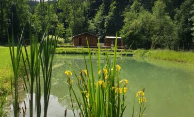 Etang le Corney aménagé pour prendre un bol d’air frais dans le Haut Doubs