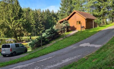 Chalet en bois tout confort avec vue sur l’étang et la forêt 