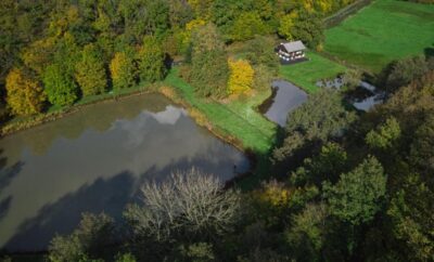 Chalet tout équipé avec étang privé pour les amoureux de la nature