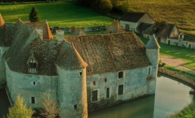 Journée pêche dans les douves d’un château