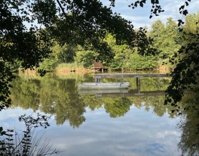 Etang à louer en Isère pour stationner votre camping-car et pêcher