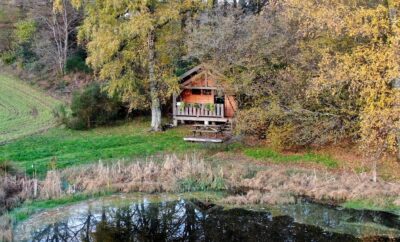 Chalet détente et nature avec étang de pêche et SPA massage