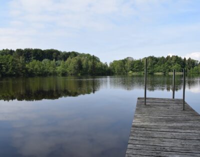 Gite tout confort avec lac privé de 7ha et sauna