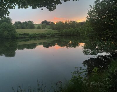 Étang pour pêcher et camper dans la creuse