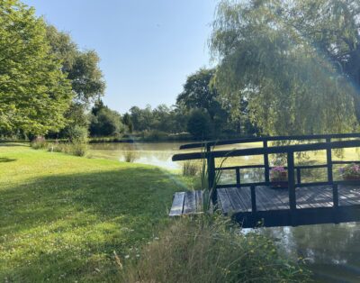 Gîte sologne avec étang privé et jardin