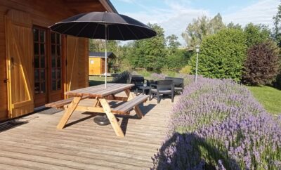 Chalet 4 personnes en bord d’un étang de 1 ha