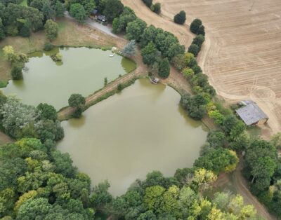 Chalet 4 personnes avec deux étangs privés