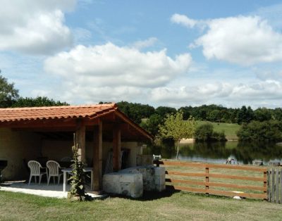 Maison de campagne avec accès à 3 étangs