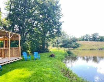 Gîte neuf avec jardin privatif, forêt et étang privé