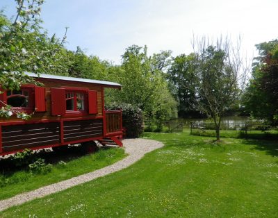 La roulotte au bord de l’eau