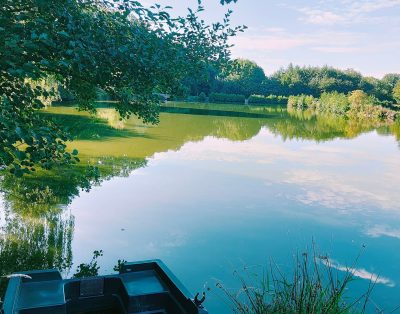 Cabane de pêche avec accès à un étang privé poste 2