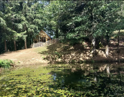 Refuge paisible avec accès privé à la rivière et un petit étang